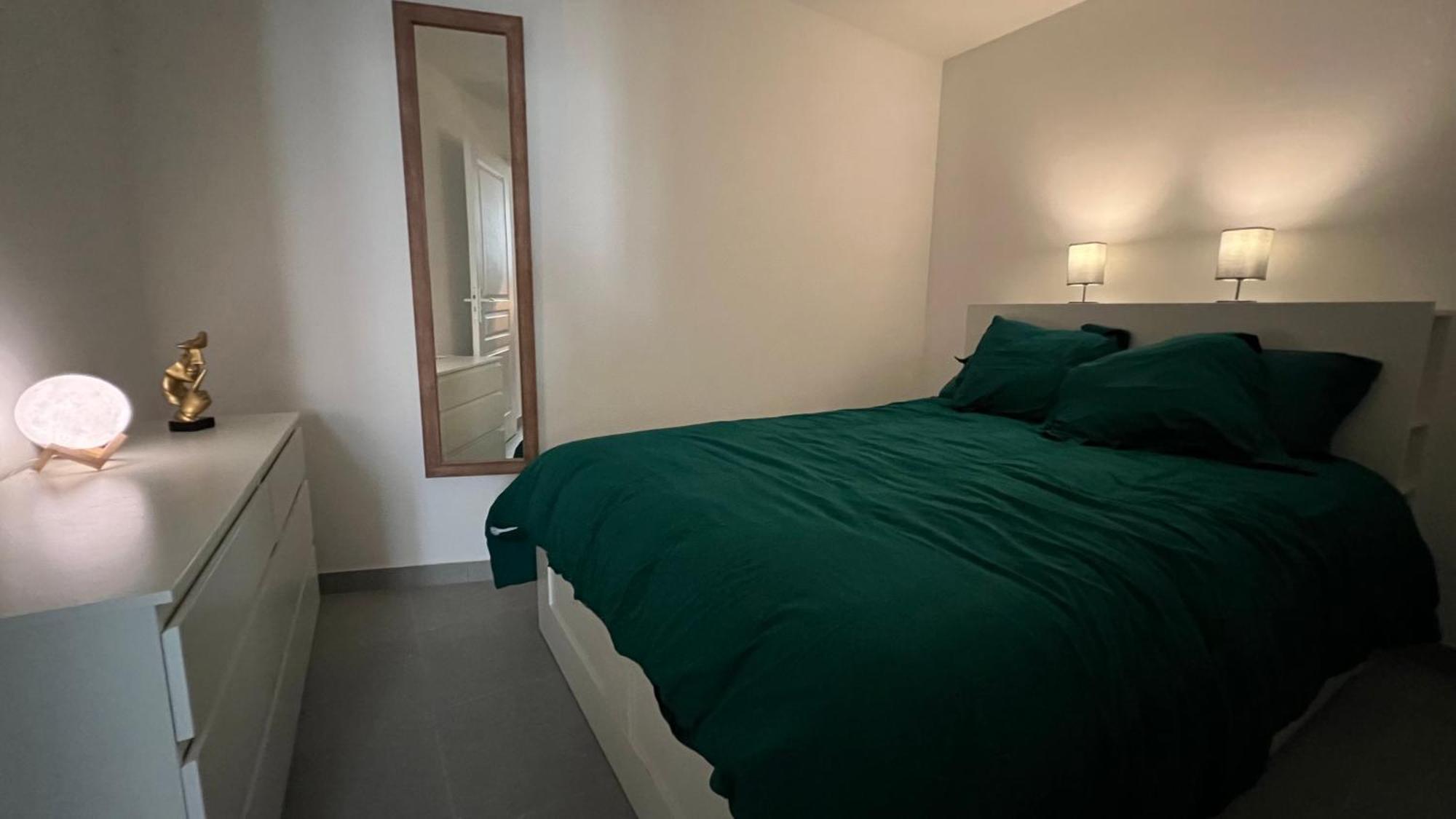 Fenix Appartement T2 40 M2 Cosy Rdc Plein Centre Ville Pierrelatte Bagian luar foto