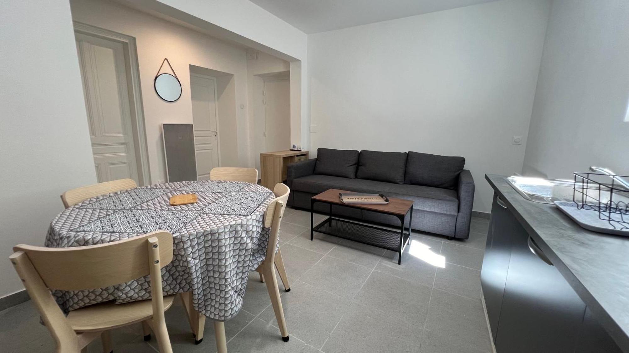Fenix Appartement T2 40 M2 Cosy Rdc Plein Centre Ville Pierrelatte Bagian luar foto